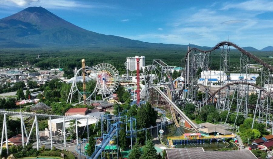 Fuji-Q Highland, Japan